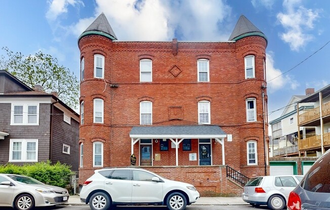 76 BELDEN ST