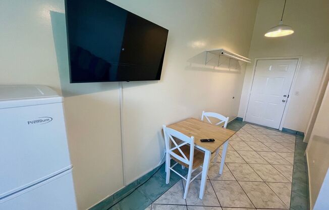 Studio, 1 bath, $1,495, Unit 119
