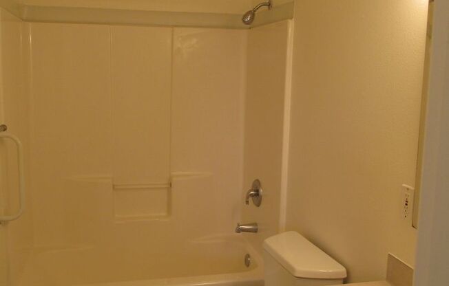 2 beds, 1 bath, $1,995