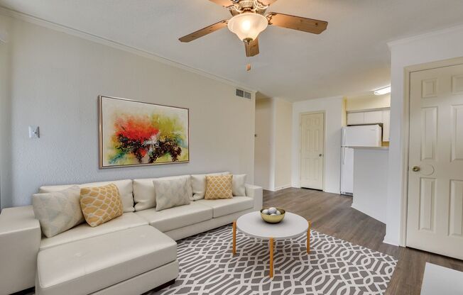 2 beds, 2 baths, 1,100 sqft, $1,165, Unit 606