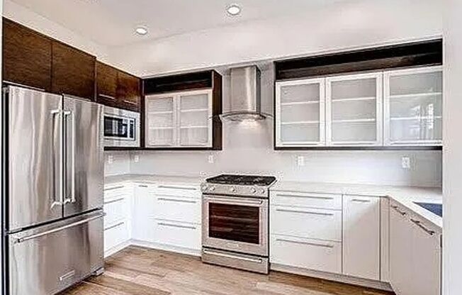 3-Bedroom Alki Townhome