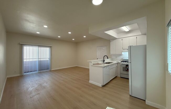 1 bed, 1 bath, 700 sqft, $1,850, Unit 201
