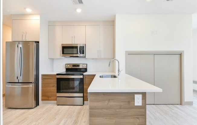 400 Dorchester Street