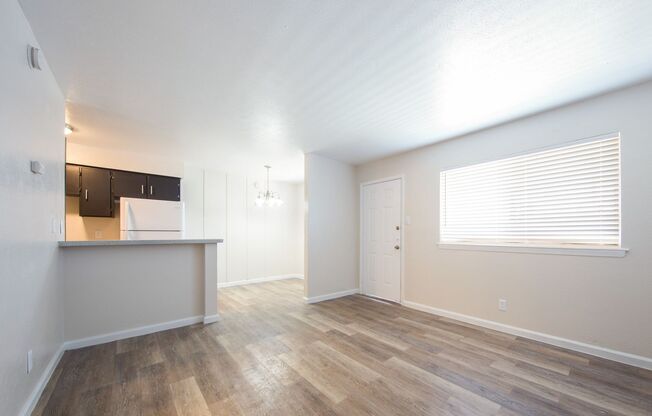 Studio, 1 bath, 450 sqft, $599, Unit 180-J