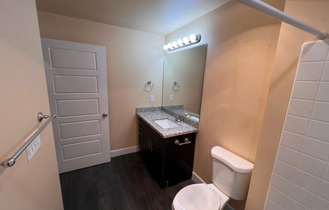 1 bed, 1 bath, 645 sqft, $1,595, Unit 211