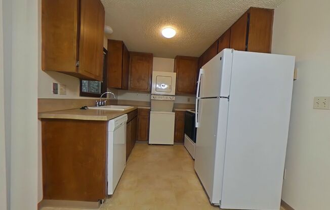 2 Bedroom 4-Plex ~ South Corvallis ~ Small Pet Friendly