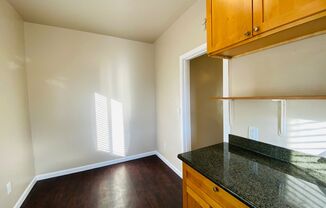 Studio, 1 bath, 375 sqft, $1,395, Unit 4