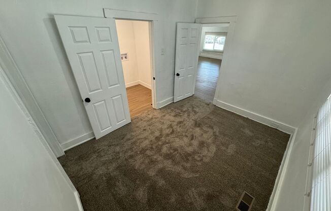 3 beds, 1 bath, $2,100