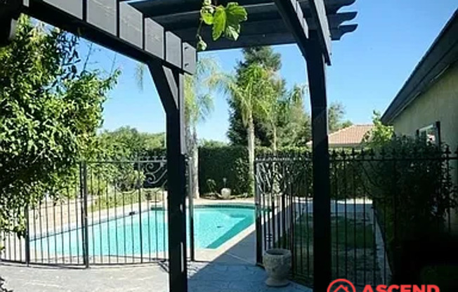 4 Bedroom Home Next To CSUB!