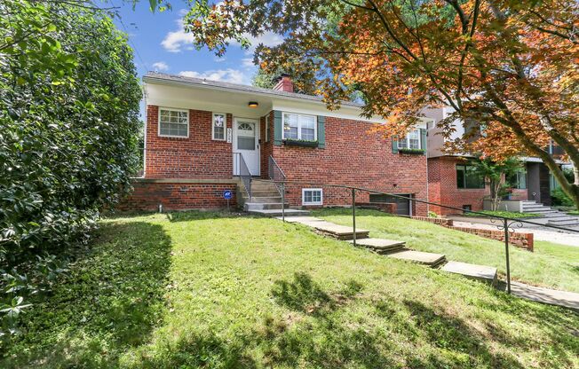 Lovely 3br/3ba home minutes from Downtown Bethesda!