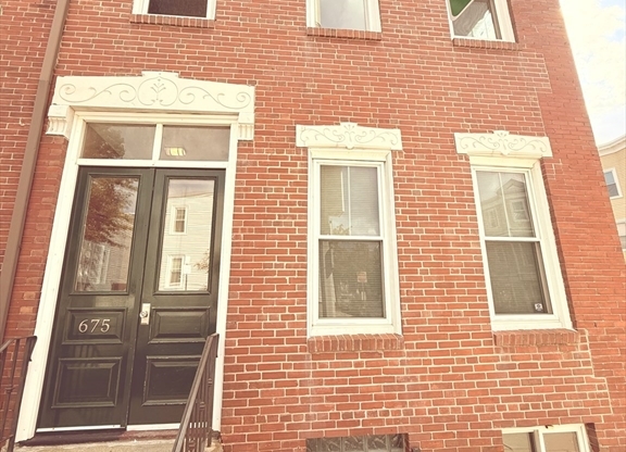 675 E 7 ST