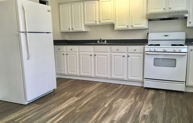 Charming 3 Bedroom/1 Bathroom Townhome in Dundalk, MD!