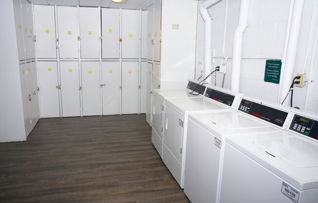 1 bed, 1 bath, 650 sqft, $999, Unit 503-R