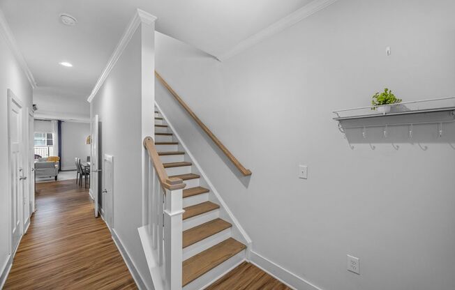 3 beds, 2.5 baths, 1,580 sqft, $2,400, Unit AV137