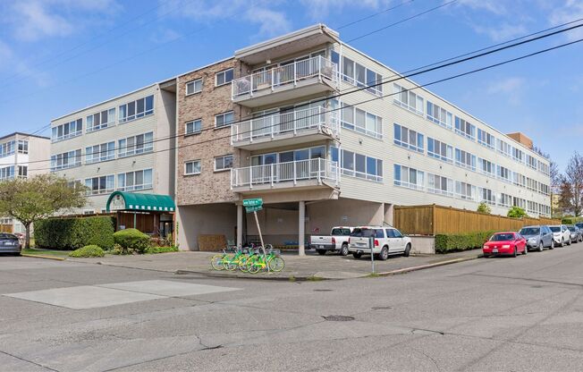 Studio, 1 bath, $1,195, Unit C-303