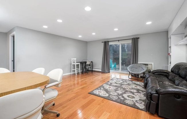 121 Tremont St