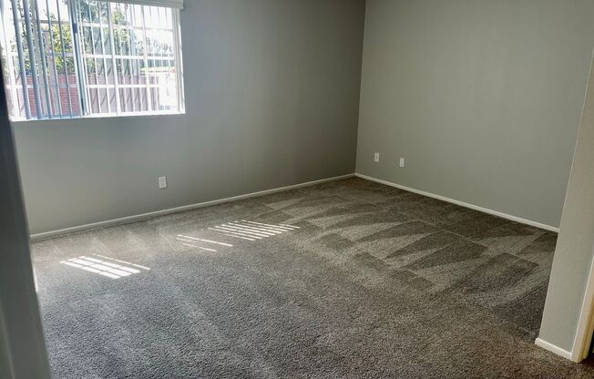 2 beds, 2 baths, 900 sqft, $3,225, Unit 8600-106
