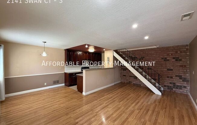 2141 SWAN CT