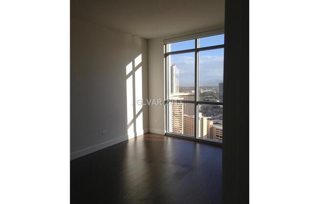 2 beds, 2 baths, $2,400, Unit Unit 3005