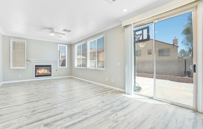 GRAND Entrance BEAUTIFUL 4 Bedroom Home in North Las Vegas!