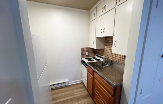 Studio, 1 bath, $695, Unit 1503-2