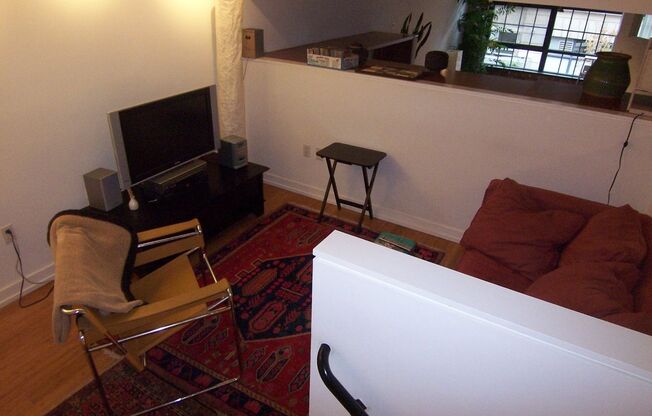 Centrally Located Elegant Designer-Chic 1BR + Loft | 2 Full Baths | Parking Available| Logan Circle