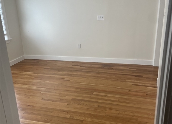 1 bed, 1 bath, 650 sqft, $2,300, Unit 1