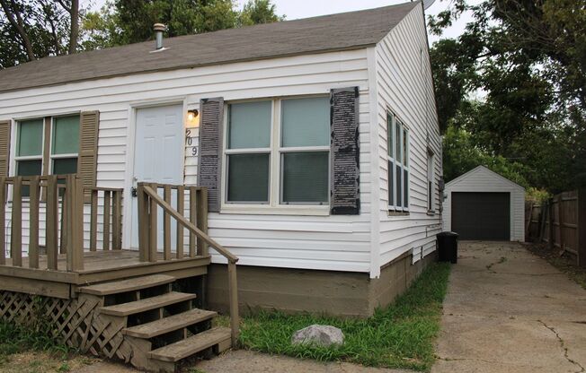 Roomy 2 bed, with Nice kitchen & garage $150 FIRST MONTH'S RENT