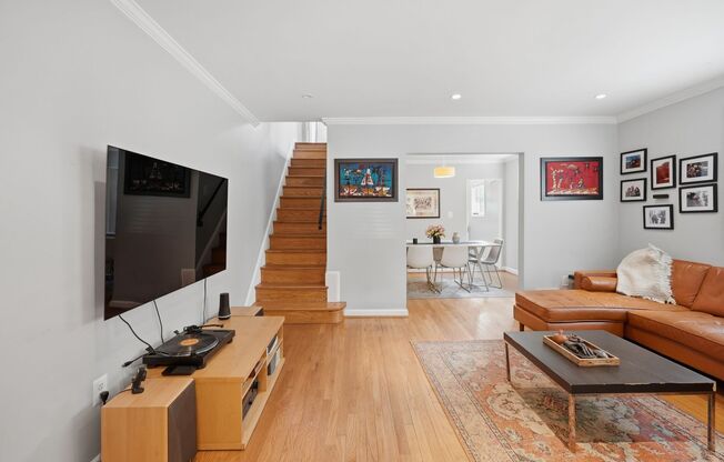 Michigan Park Townhome | 4 Bed | 2.5 Bath | 1,700 Sf | Fenced-in Front & Backyard w/ Deck