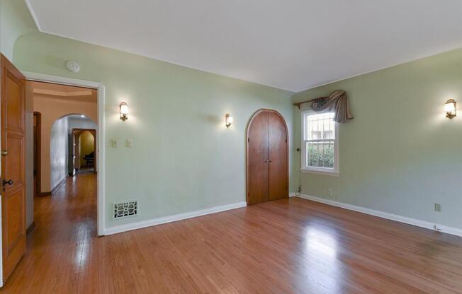 1136 S SPAULDING AVE
