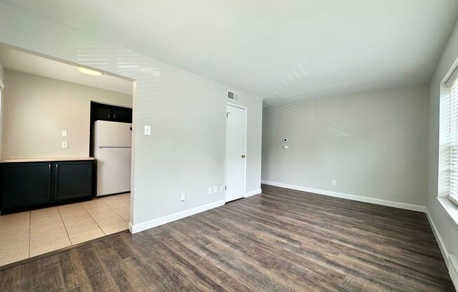 1 bed, 1 bath, 800 sqft, $895, Unit 4117-1H