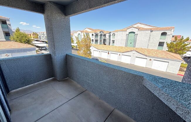 2 beds, 2 baths, $1,295, Unit UNIT 2080
