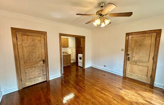 1 bed, 1 bath, 425 sqft, $1,865, Unit 233-105