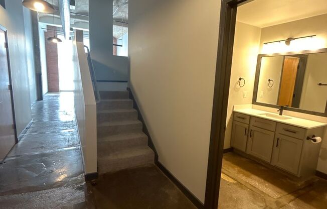 1 bed, 1 bath, 940 sqft, $1,550, Unit 106