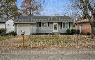 Newly renovated cute 3 bed/ 1 bath home with a fully fenced backyard!