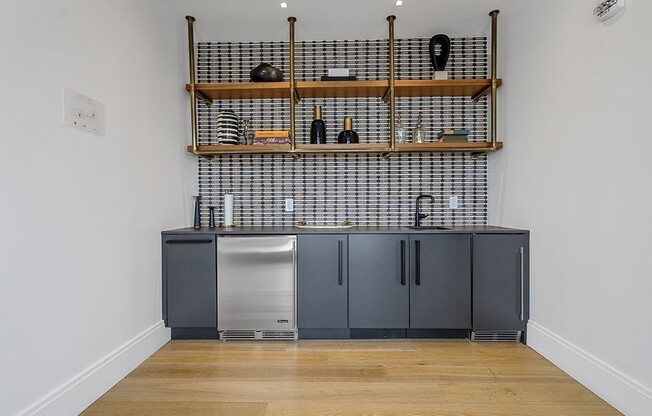 1 bed, 1 bath, 675 sqft, $3,400, Unit 513