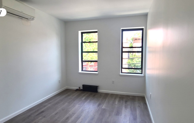 30 56 12 ST