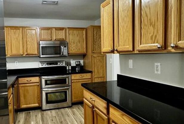 2 beds, 2 baths, $1,850