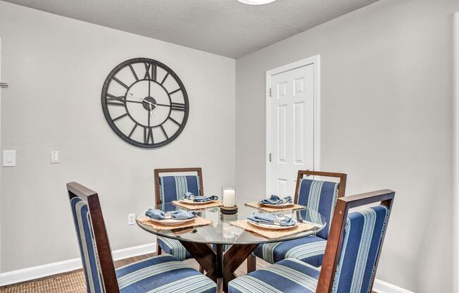 2 beds, 1 bath, 1,024 sqft, $2,245, Unit 10-19