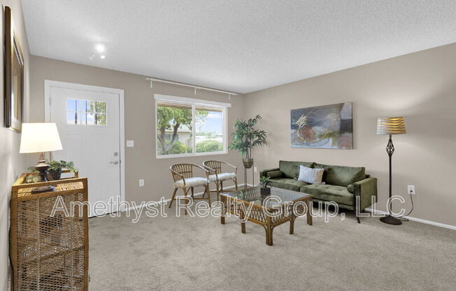 10547 W COGGINS DR