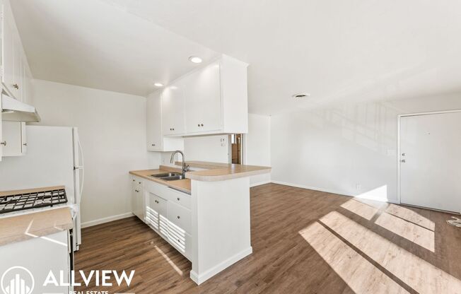 1 bed, 1 bath, 735 sqft, $2,200, Unit C