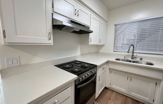 1 bed, 1 bath, 650 sqft, $2,395, Unit A