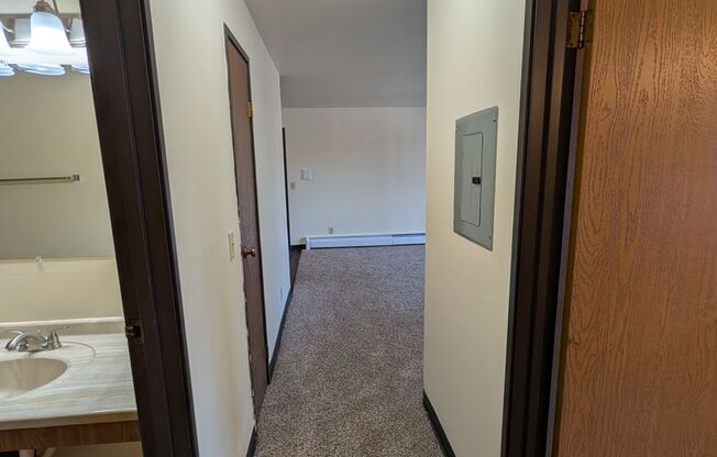 2 beds, 1 bath, 970 sqft, $1,299, Unit FB   2135