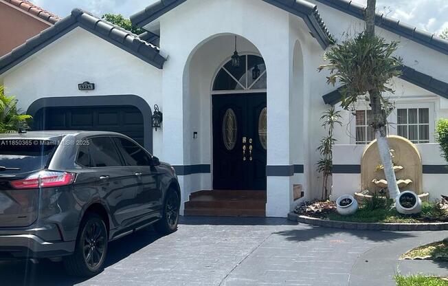 5221 SW 154 PL