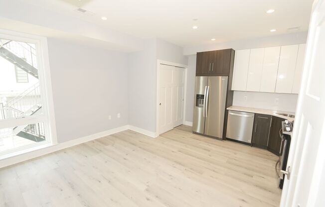 2 Bedroom/ 2 Bath Duplex unit with Rooftop deck now leasing at Petworth's "The Corsican"