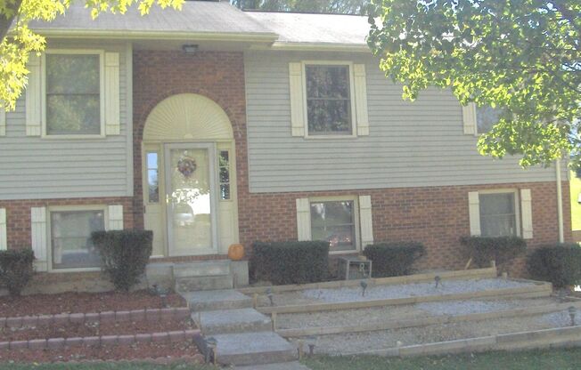 3 Bedroom 2 Bath House 2 Car Garage