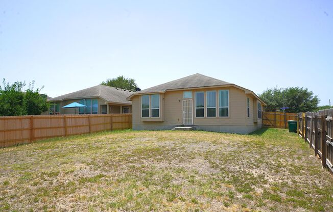 3 beds, 2 baths, $1,495