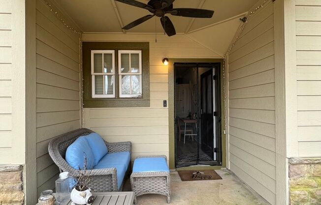 Well Maintained Condo at Creekside