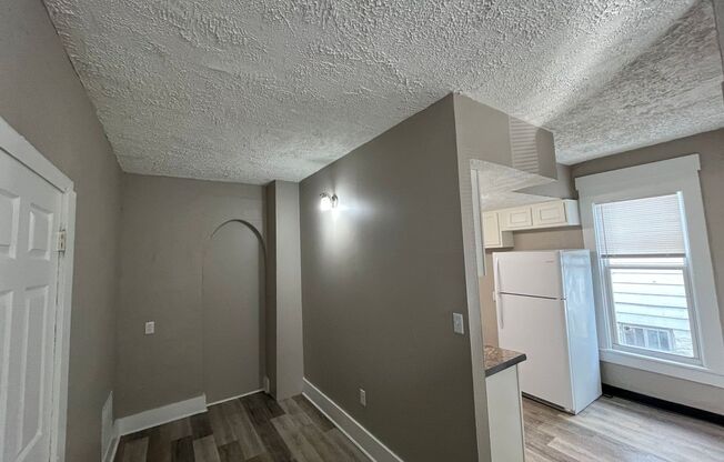 2 beds, 1 bath, $845, Unit Front