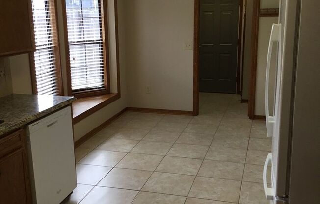 2 beds, 2 baths, $1,375